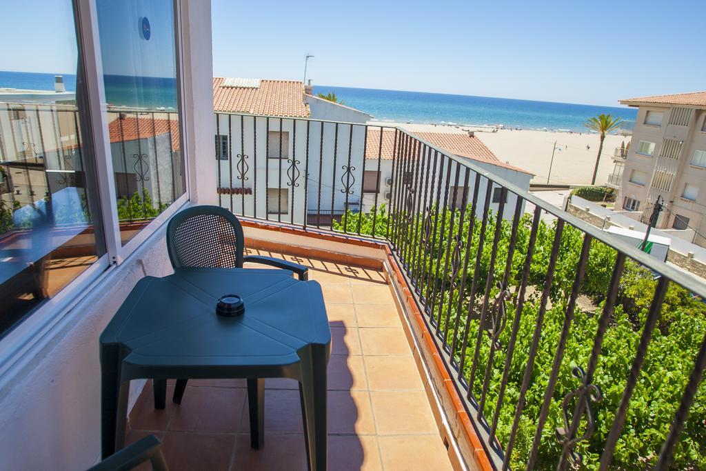 Hotel Comarruga Platja מראה חיצוני תמונה